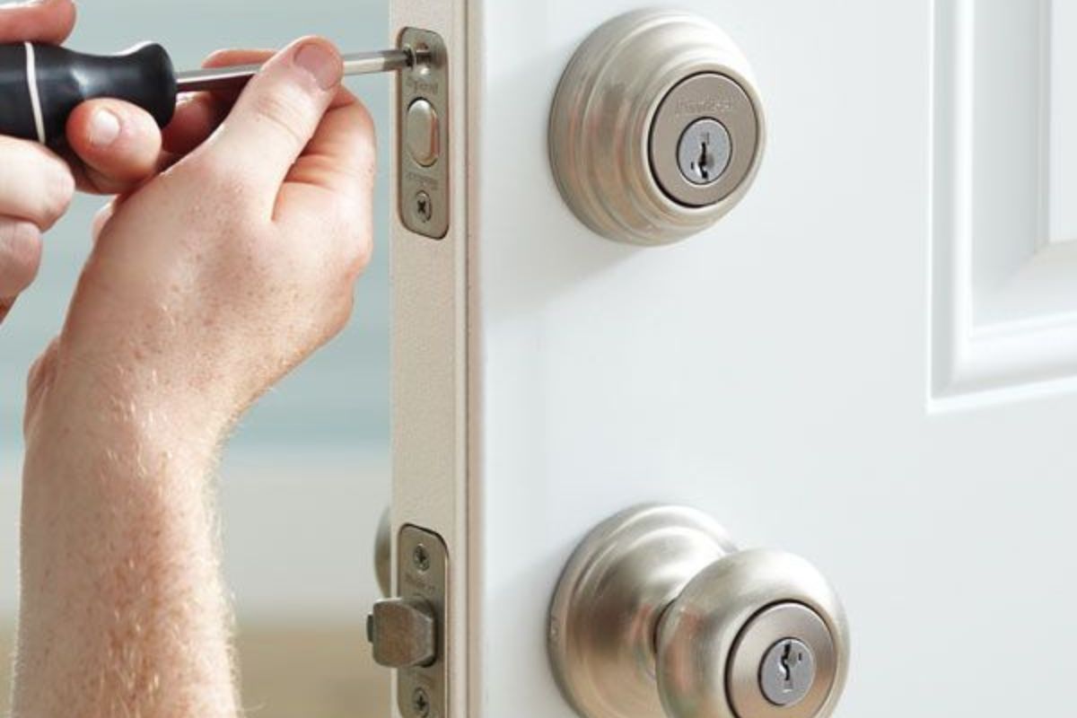 locksmith pasadena md servleader